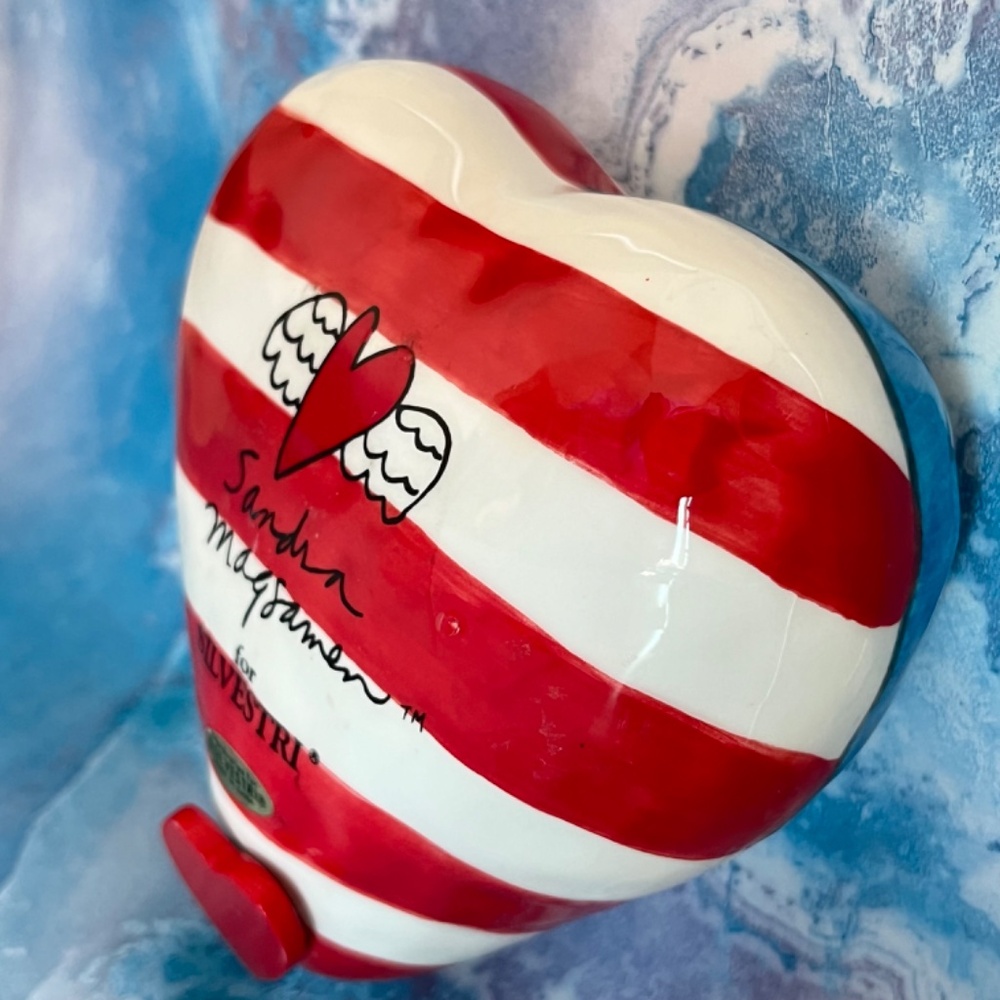 SANDRA MAGSAMEN Patriotic Ceramic Heart Rattle/Paper Weight - Picture 4 of 6